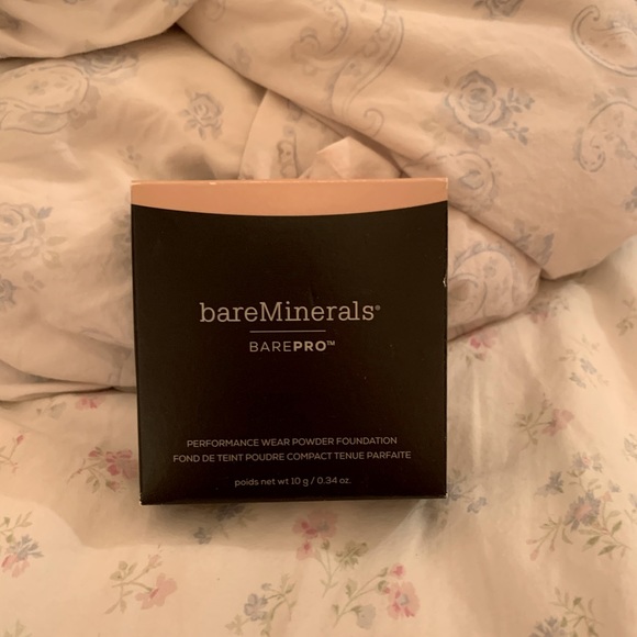 bareMinerals barePro in Aspen 04